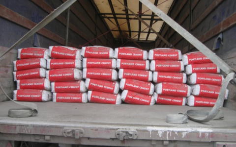 В Мордовии осудили 14 человек за кражу трех тысяч тонн цемента