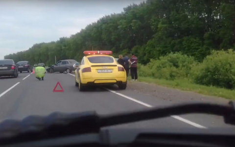 В Мордовии два автомобиля не поделили дорогу