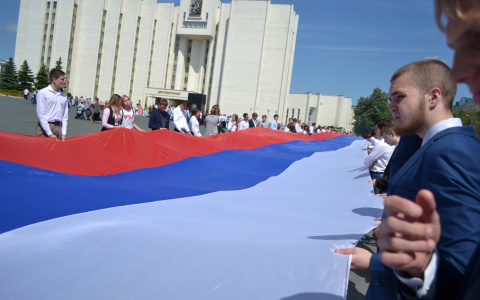 В Саранске состоялась акция «Флаг моей России» (ФОТО)