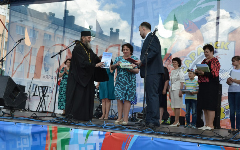 В Саранске во время праздника наградили победителей двух конкурсов