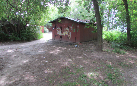 В Саранске студент похитил металлический гараж