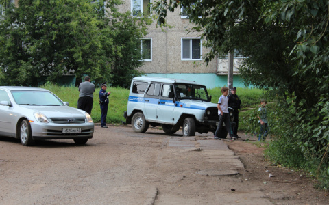 В Мордовии молодой сторож автосервиса решил покататься на чужом авто и попал в ДТП