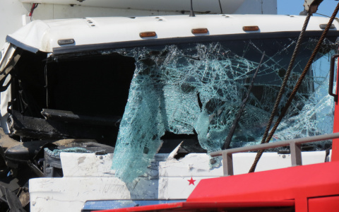 В Мордовии на трассе сразу три фуры попали в ДТП: есть пострадавший