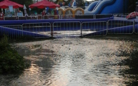 В Саранске из-за водного аттракциона затопило парк