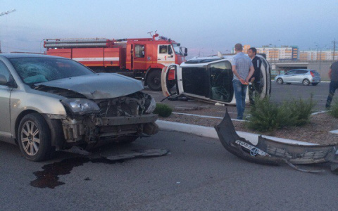 В Саранске на парковке перевернулся автомобиль