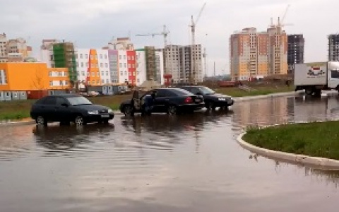 В Саранске один из микрорайонов затопило из-за проливных дождей