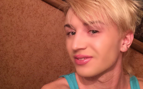 Транссексуал из Мордовии ищет любви и денег