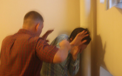 Трое жителей Саранска угрожали должнику расправой за 25-миллионный долг