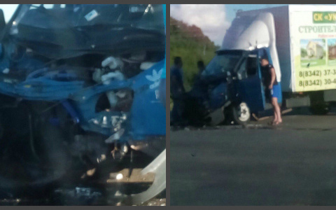 В Мордовии многотонный тягач-нарушитель устроил массовое ДТП