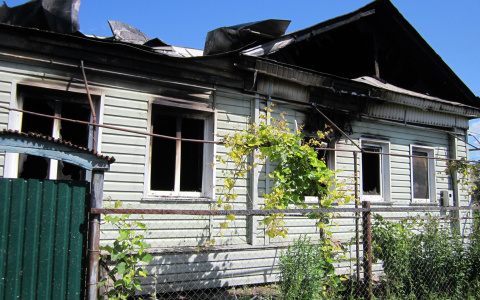 Пожар в Мордовии: дочка пыталась вытащить из огня мать-инвалида