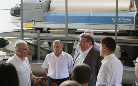 Врио Главы Мордовии Владимир Волков ознакомился с модернизацией на спиртзаводе