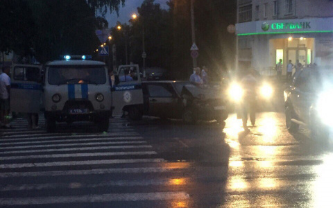 В Саранске пьяный водитель без прав на «девятке» въехал в «Мерседес»