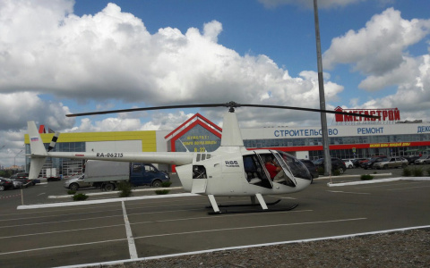 В Саранск прилетел вертолет и «припарковался» лучше местных автолюбителей