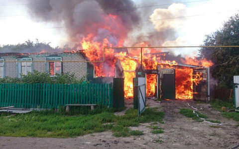 В Мордовии практически дотла сгорел жилой дом
