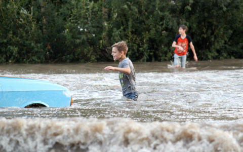 Власти Красноярска распорядились подготовить эвакуацию горожан из-за ливня