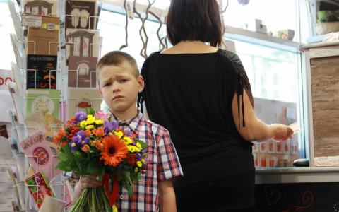 Топ-5 советов как жителям Мордовии сэкономить на покупке букета ко Дню знаний