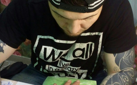 Жители Саранска все чаще делают татуировки на лице