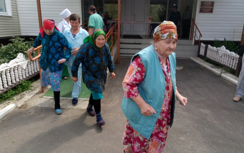 В Мордовии пожарные «спасли от огня» постояльцев дома-интерната для престарелых (ФОТО)