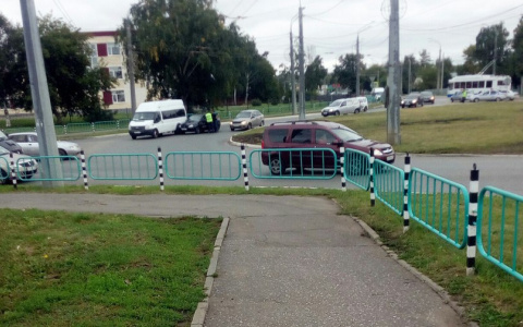 В Саранске на Химмашевском кольце произошло сразу два ДТП
