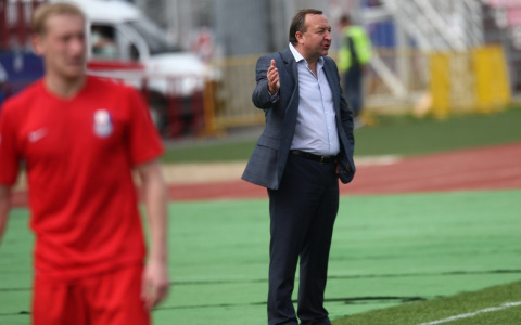 Футбольной «Мордовии» запретили регистрировать новых игроков из-за долга по зарплате