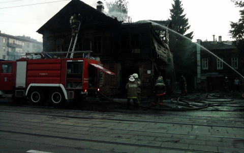 В Мордовии огнеборцы спасали жилой дом