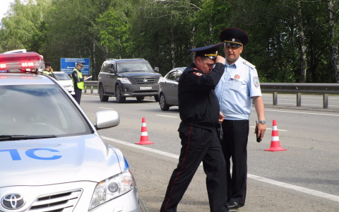 В Мордовии столкнулись каток и большегруз: один из водителей в коме