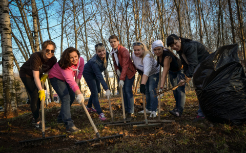 Новости России: Добровольцы очистили берег Байкала
