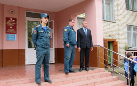 В Мордовии сотрудники МЧС «тушили» школу