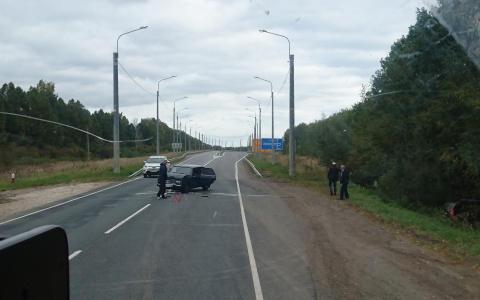 В Мордовии столкнулись легковушка и внедорожник