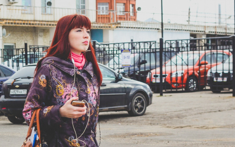 Новости России: «ВКонтакте» и «Одноклассники» ограничили фоновое прослушивание музыки в приложениях