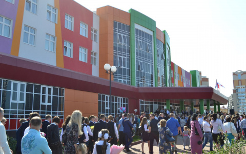 Новая школа в Саранске  «Центр образования «Тавла» занялась  «поборами» с родителей