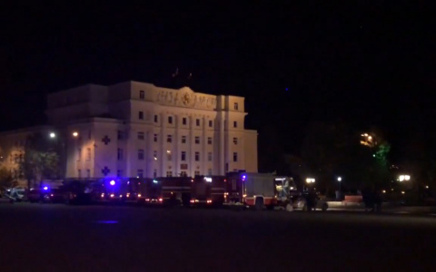 В Саранске пожарные спасли от огня Дом Советов