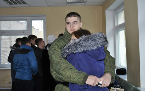 Пять откровений жительниц Мордовии о том, как они ждали парней из армии