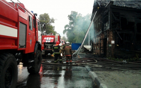В Мордовии пожар лишил двоих мужчин жилья