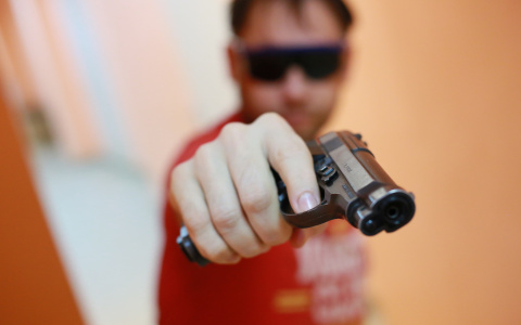 Житель Саранска пытался освободить парковочное место с помощью пистолета