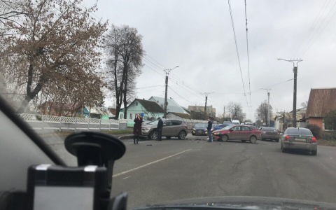 В Саранске из-за аварии «на пустом месте» образовалась большая пробка