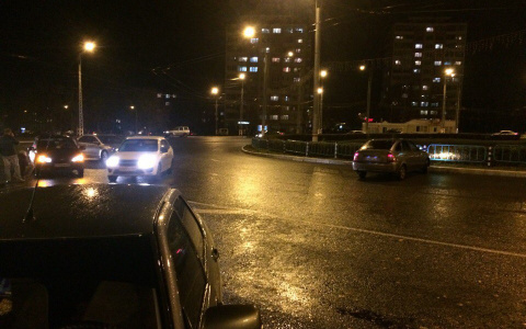 В Саранске «Приора» угодила в дорожное ограждение
