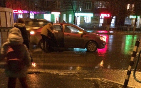 В Саранске очевидцы не успели вызвать «скорую» для сбитой девушки