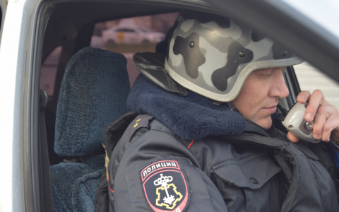 В Саранске молодого человека и девушку порезали канцелярским ножом