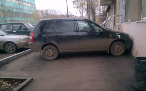 В Саранске автомобиль пытался угнать сам себя? (ВИДЕО)