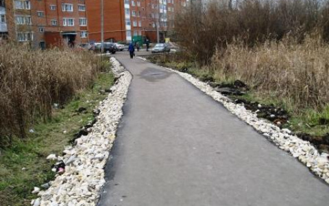 В одном из микрорайонов Саранска обновили тротуар и оборудовали пешеходный переход