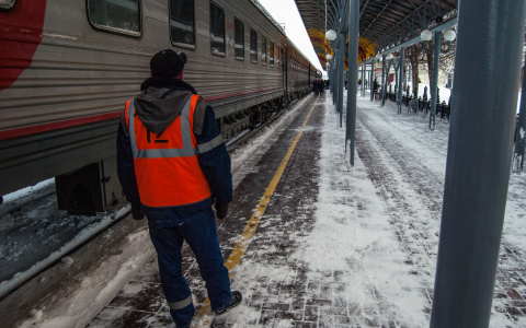 ФАС обязала РЖД установить в поездах биотуалеты и кондиционеры