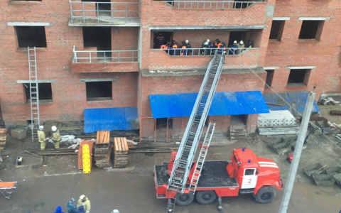 Обрушение новостройки в Саранске: Все, что известно к 16.00