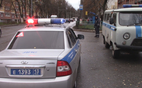 Обрушение новостройки в Саранске: Сотрудники полиции обеспечивают охрану общественного порядка