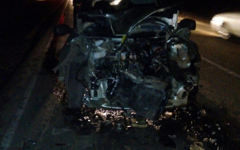 Смертельное ДТП в Мордовии: «Калина» врезалась в большегруз (ФОТО)