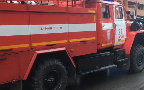 В Мордовии загорелся жилой дом