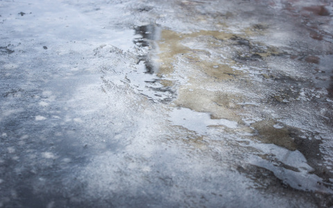 Госавтоинспекция Мордовии предупреждает водителей о ледяной корке на дорогах