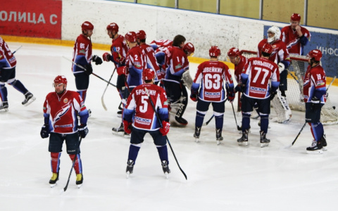 ХК «Мордовия» обыграл барнаульских соперников