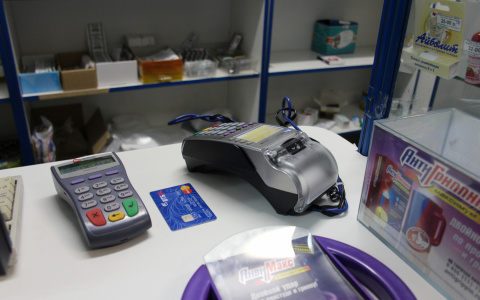 Житель Мордовии нашел банковскую карту и расплатился ей в магазине