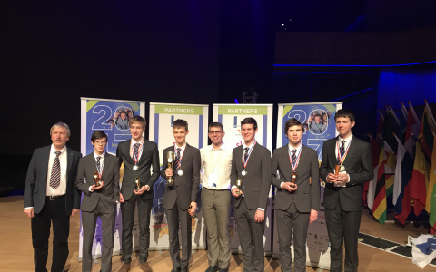 Саранский школьник привез награды с Мировой олимпиады